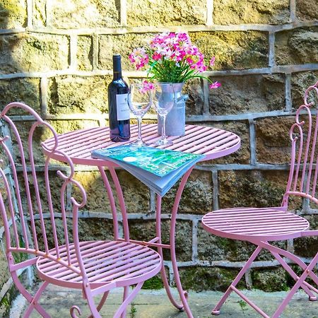 The Ilkley Hideaway Apartment ภายนอก รูปภาพ